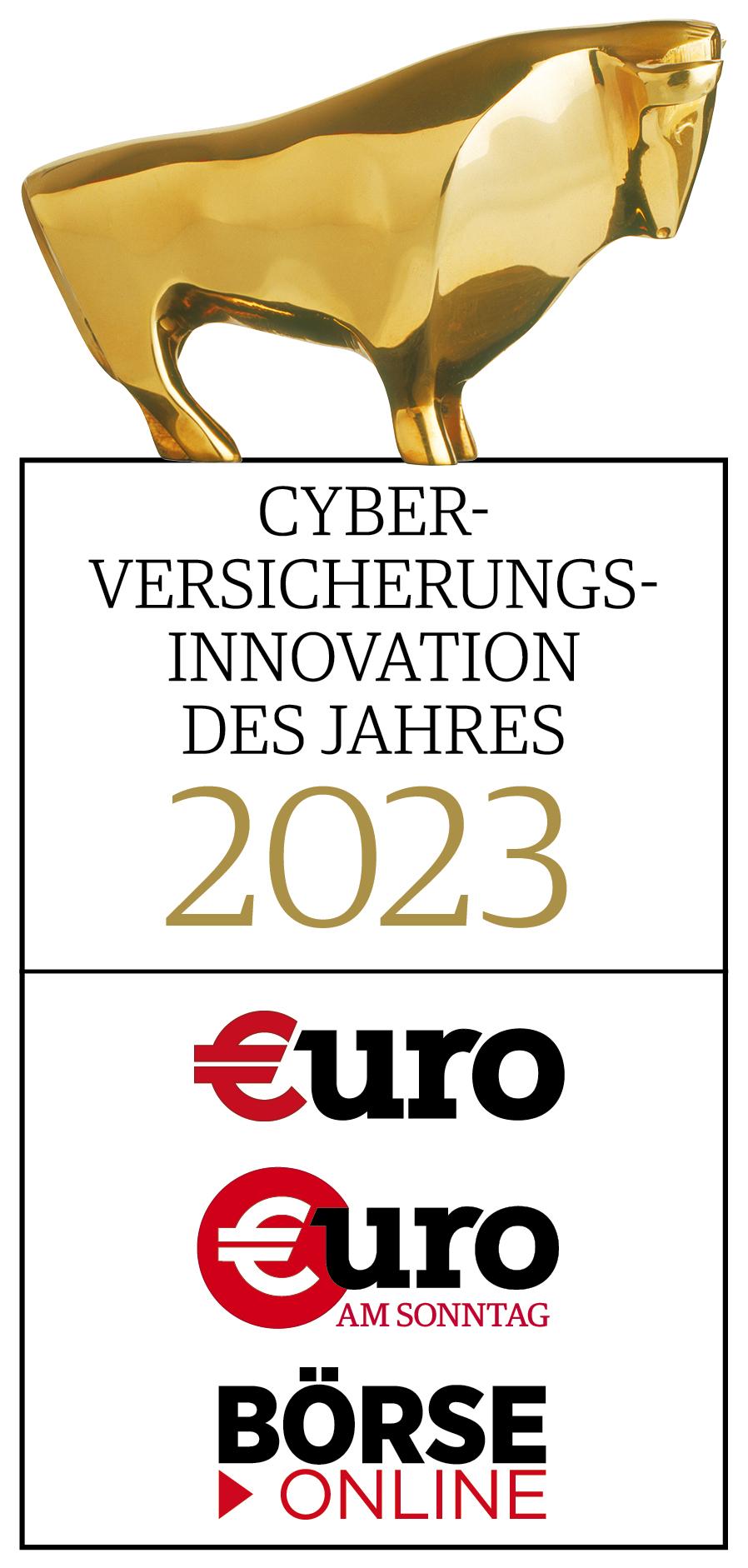 Goldene Stierstatue über dem Text: ‚CYBER-VERSICHERUNGS-INNOVATION DES JAHRES 2023‘.