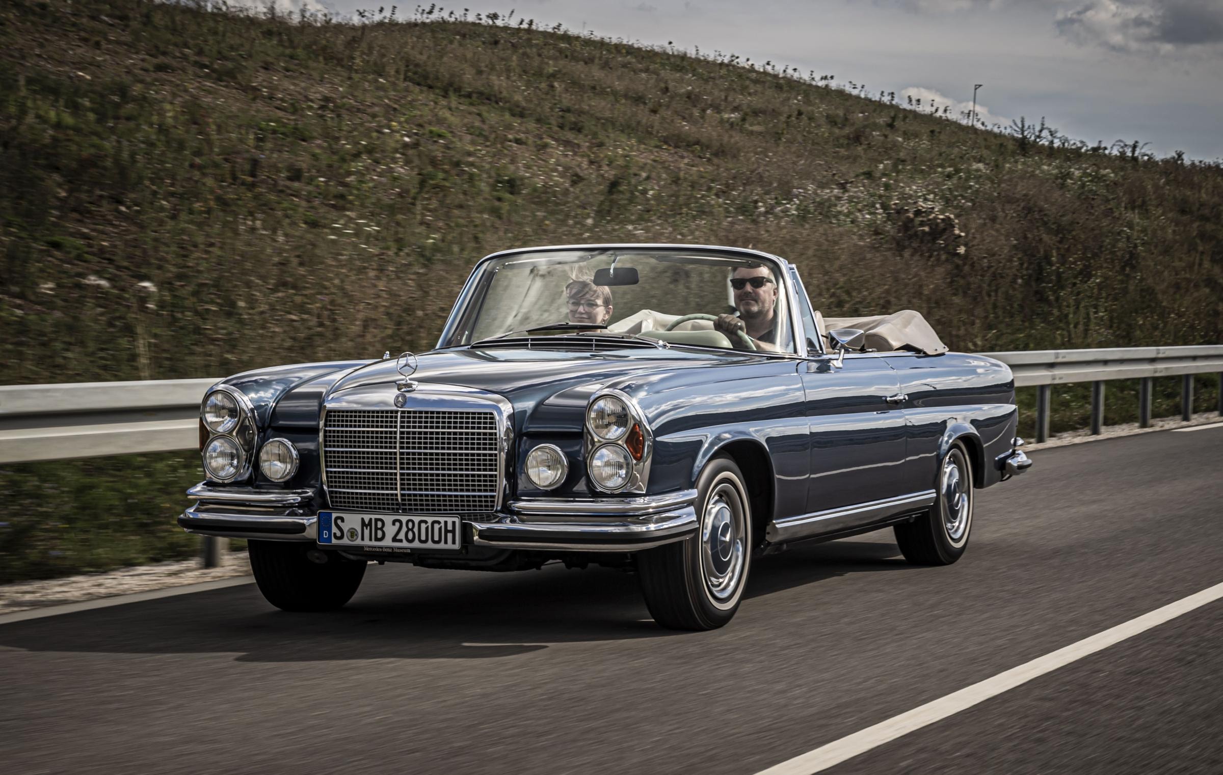 Mercedes Benz 280 SE Oldtimer im Portrait: Fahrspass