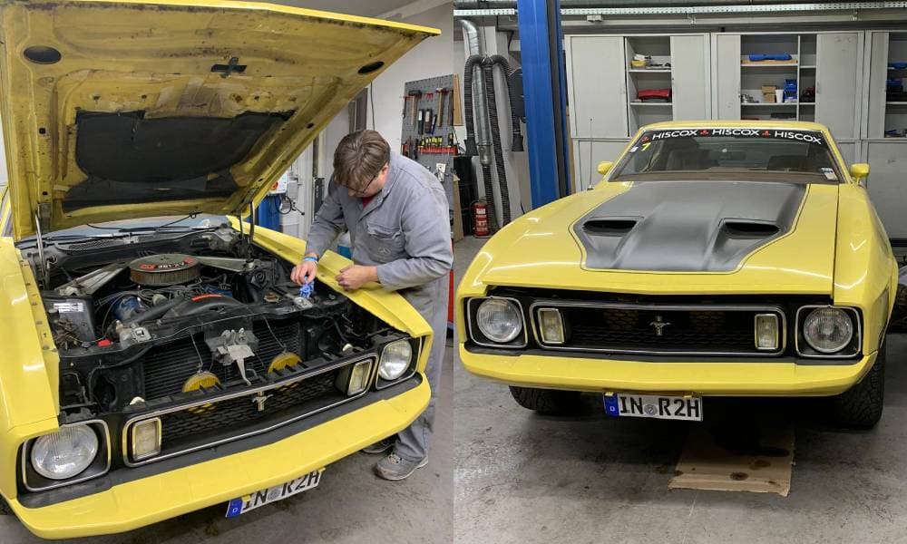 Zwei Bilder zeigen einen Mann - Rainer Peukert, der an einem gelben Auto Ford Mustang Mach 1 arbeitet.