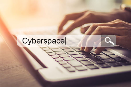 Cyber-Glossar: Was ist Cyber? Was bedeutet Cyberspace?